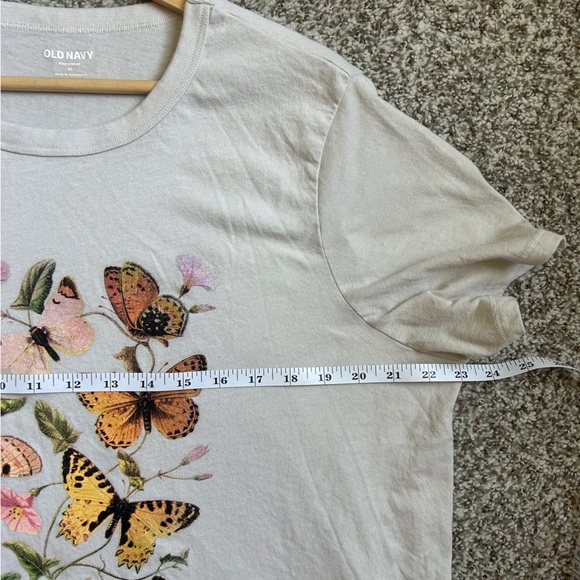 🦋 Old Navy Beige Butterfly Print Short Sleeve Tee Casual Comfy XL - Picture 5 of 6